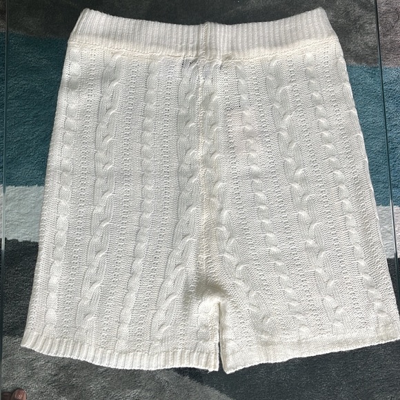 NWT knit crème biker shorts make offers 😍 - Picture 3 of 6